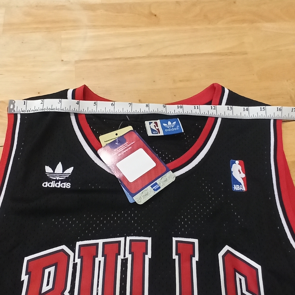 NWT Adidas Dennis Rodman Chicago Bulls Hardwood Classics Swingma XL - Picture 10 of 15